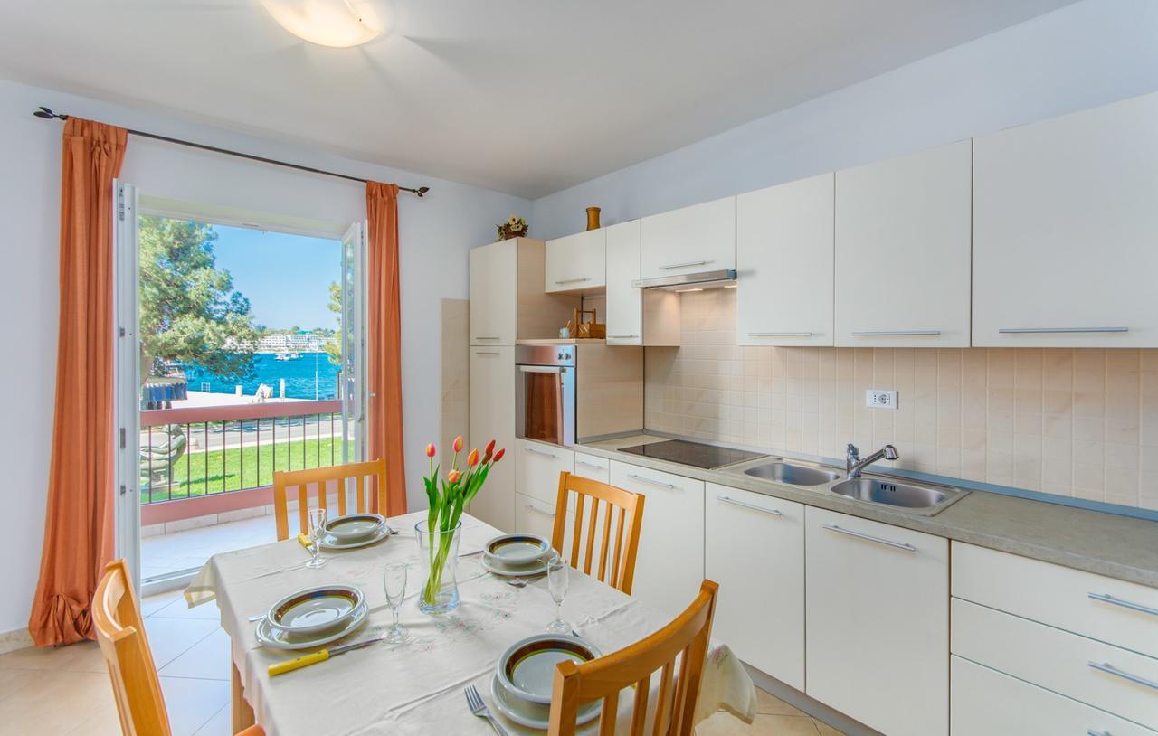 Apartment Riva Porec Ngoại thất bức ảnh